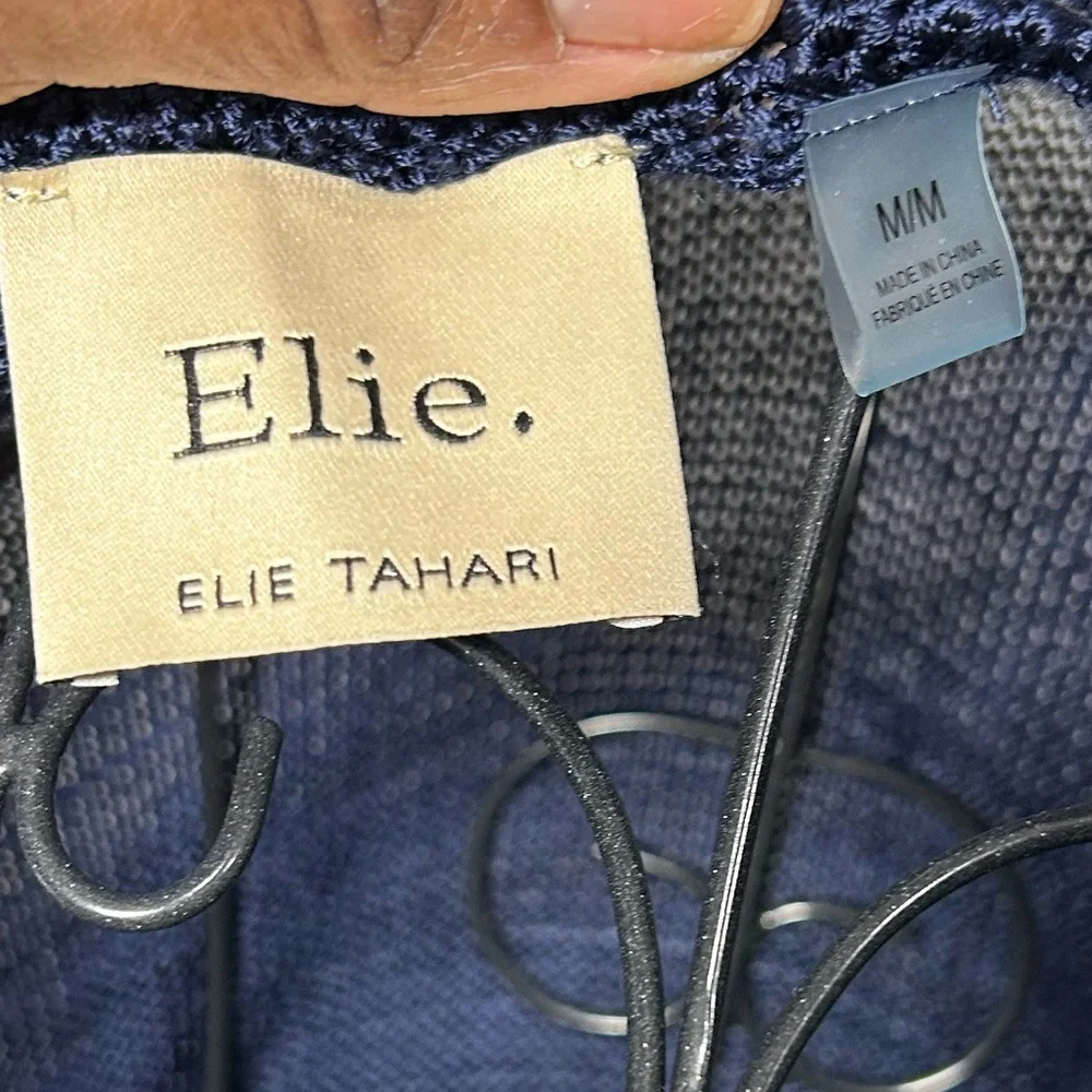 Elie Tahari Navy and White Knit Top‎